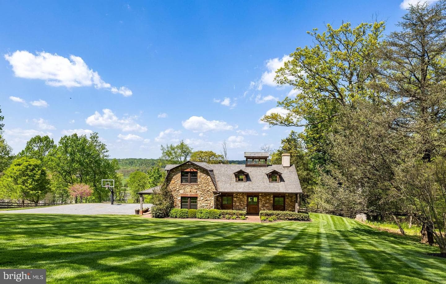 2734 Caves Road photo 6