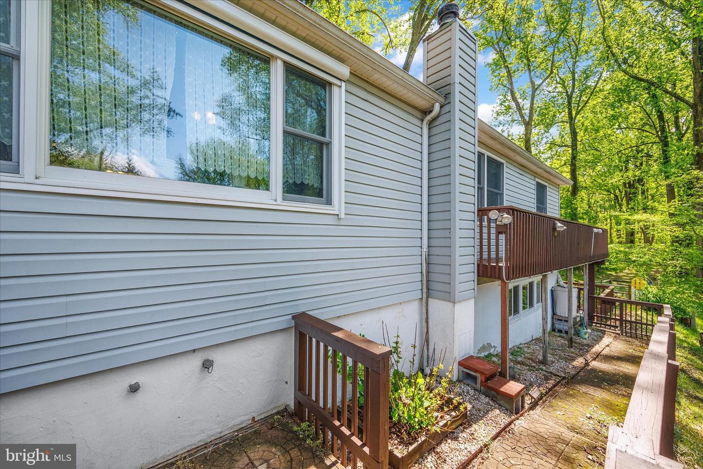 10913 Summit Avenue photo 27