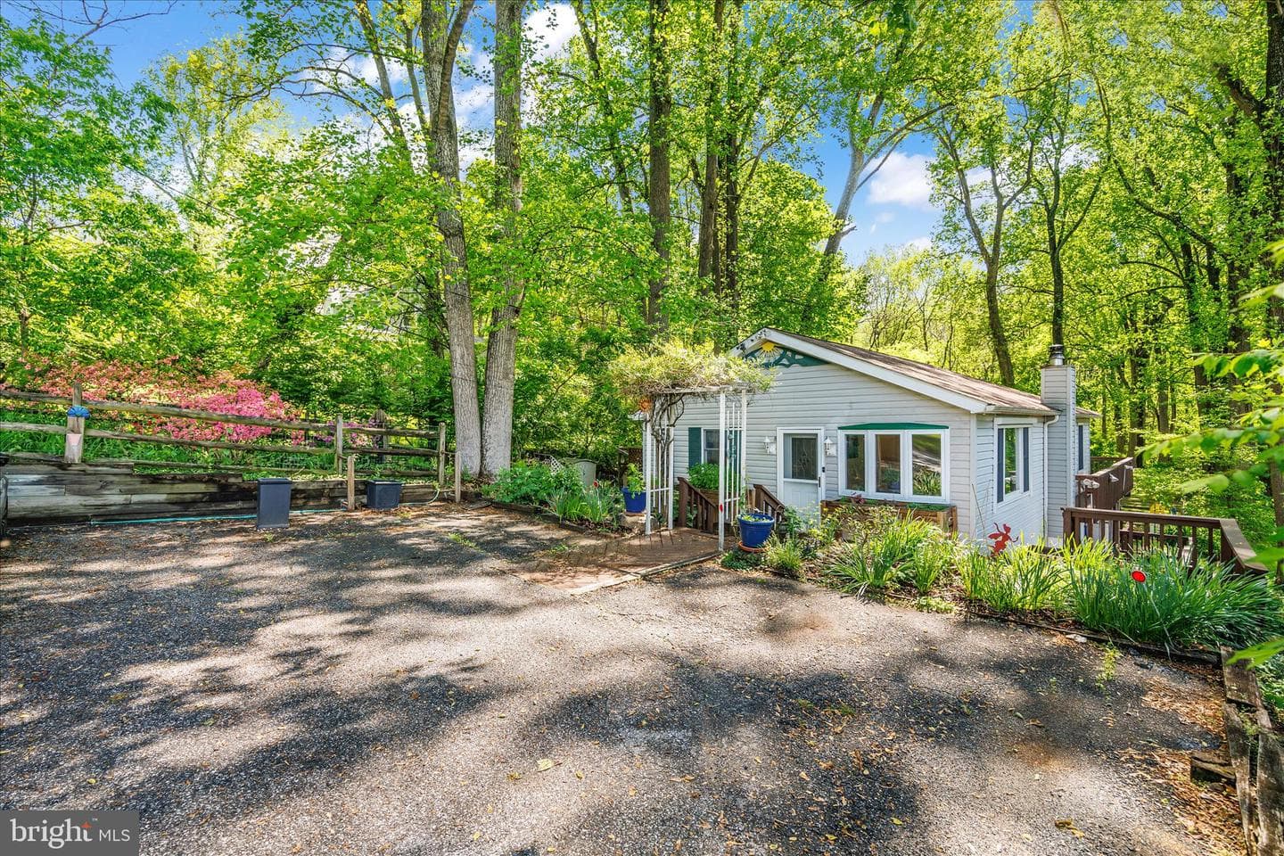 10913 Summit Avenue photo 3