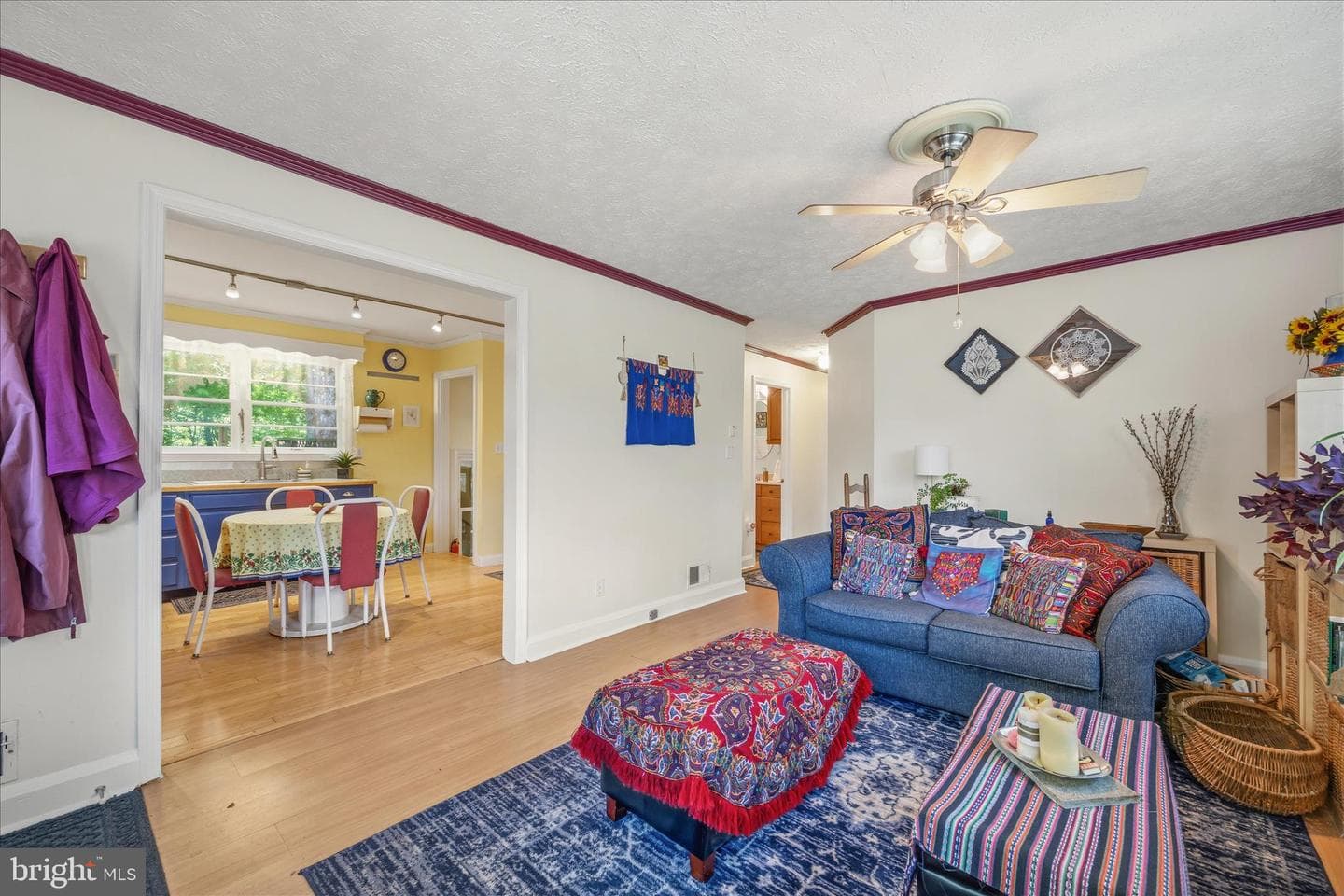 10913 Summit Avenue photo 7