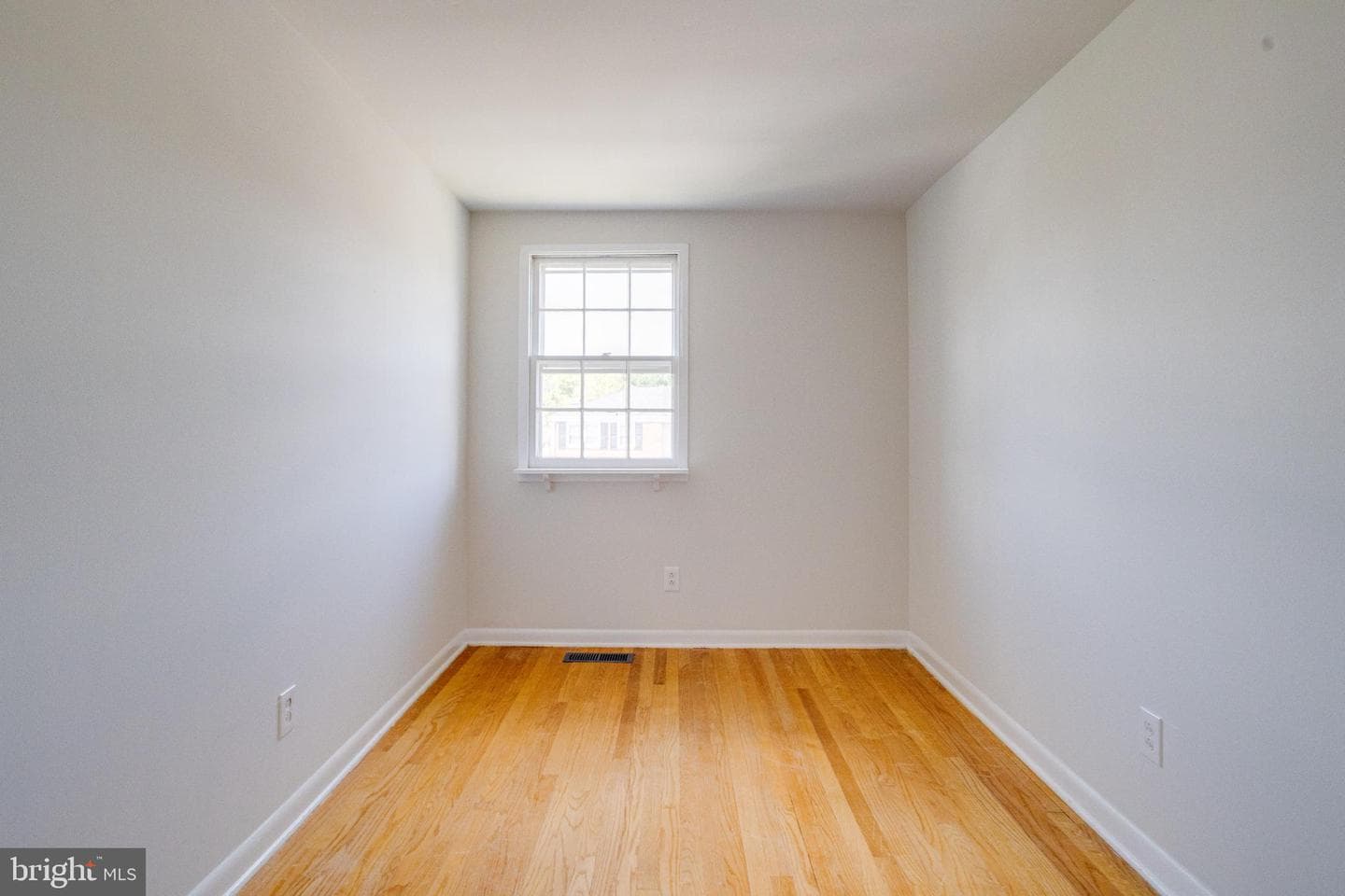 5611 Chelwynd Road photo 26