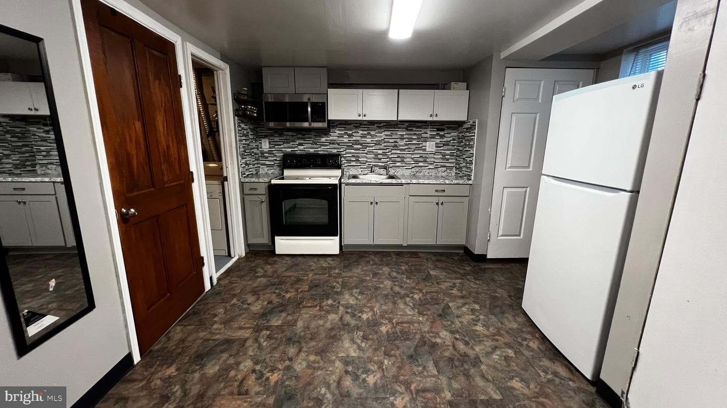 2024 Kennicott Road photo 25