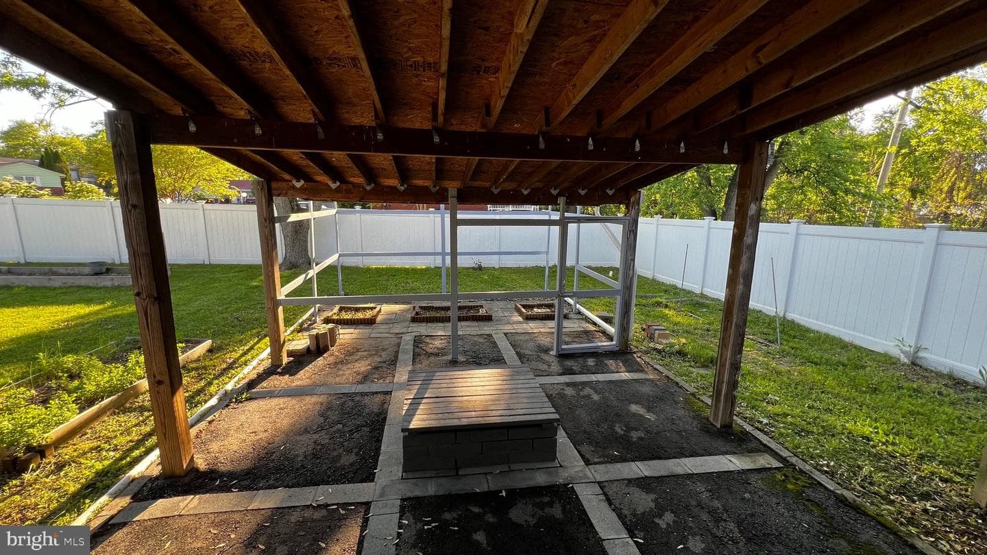 2024 Kennicott Road photo 33