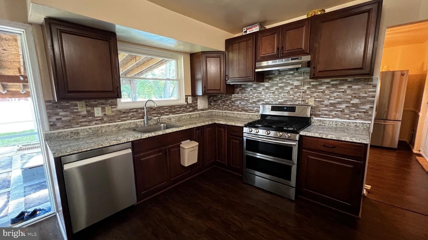 2024 Kennicott Road photo 7