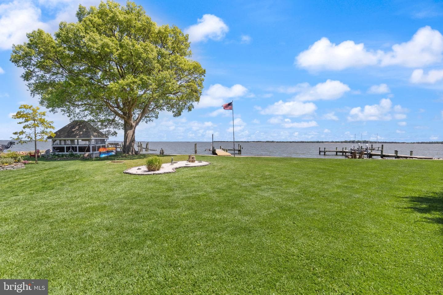 2545 Barrison Point Road photo 9