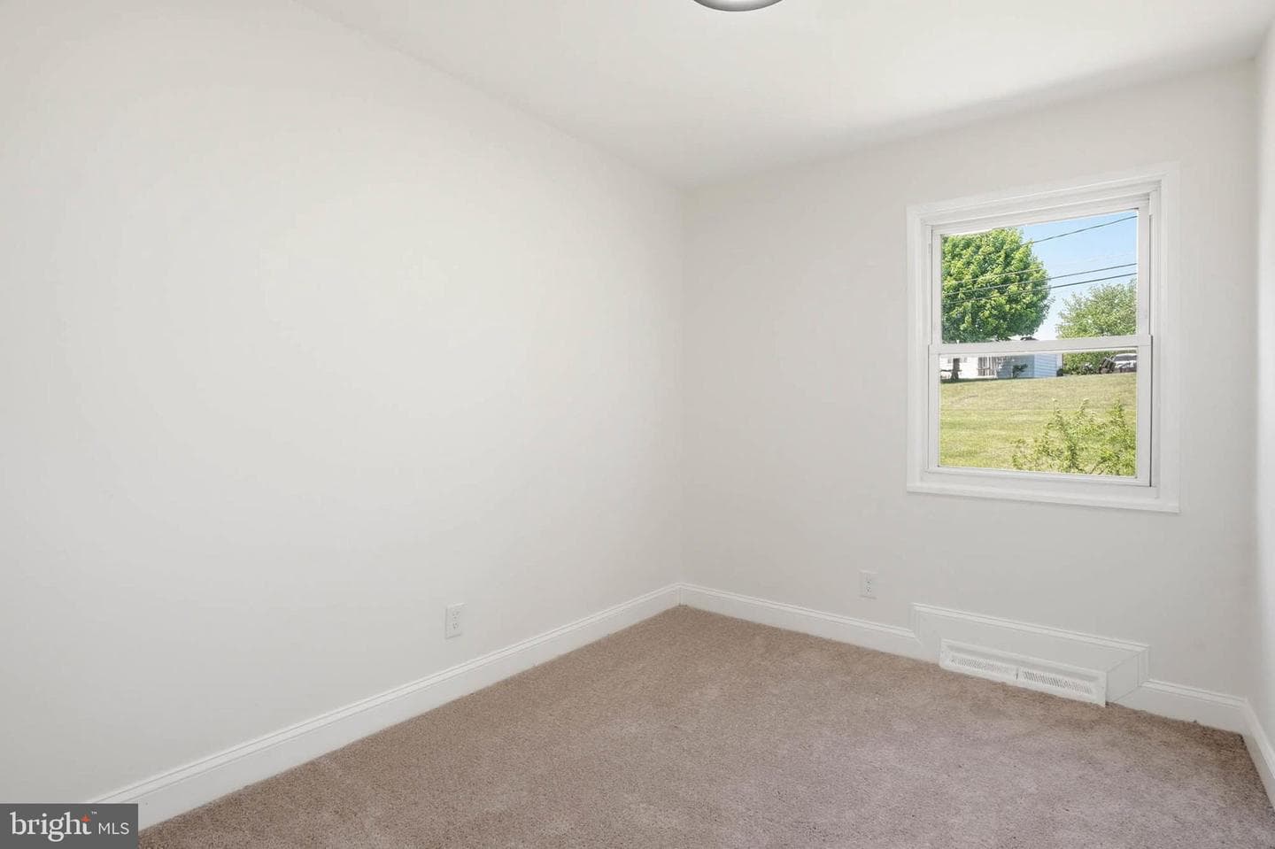 1004 Flagtree Lane photo 19