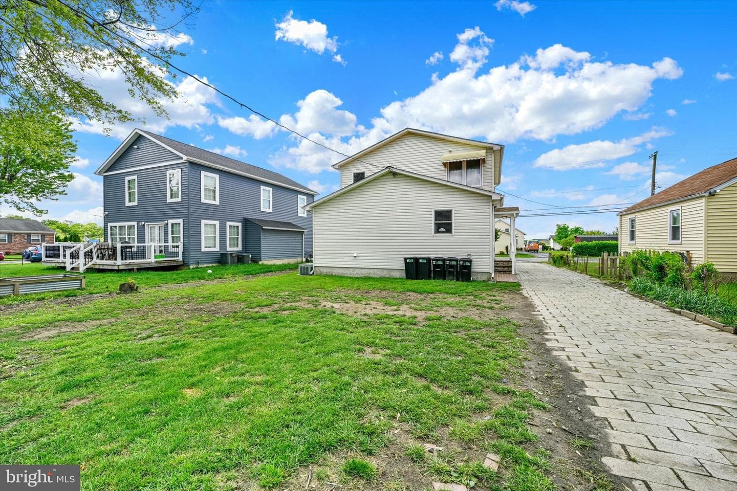 521 Riverside Drive photo 25