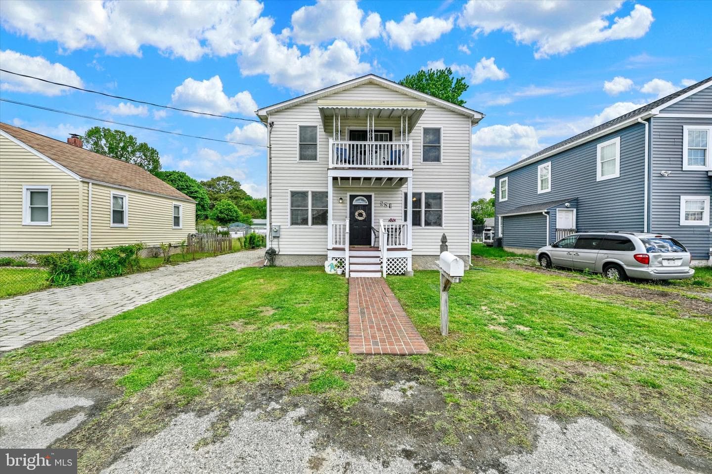 521 Riverside Drive photo 28