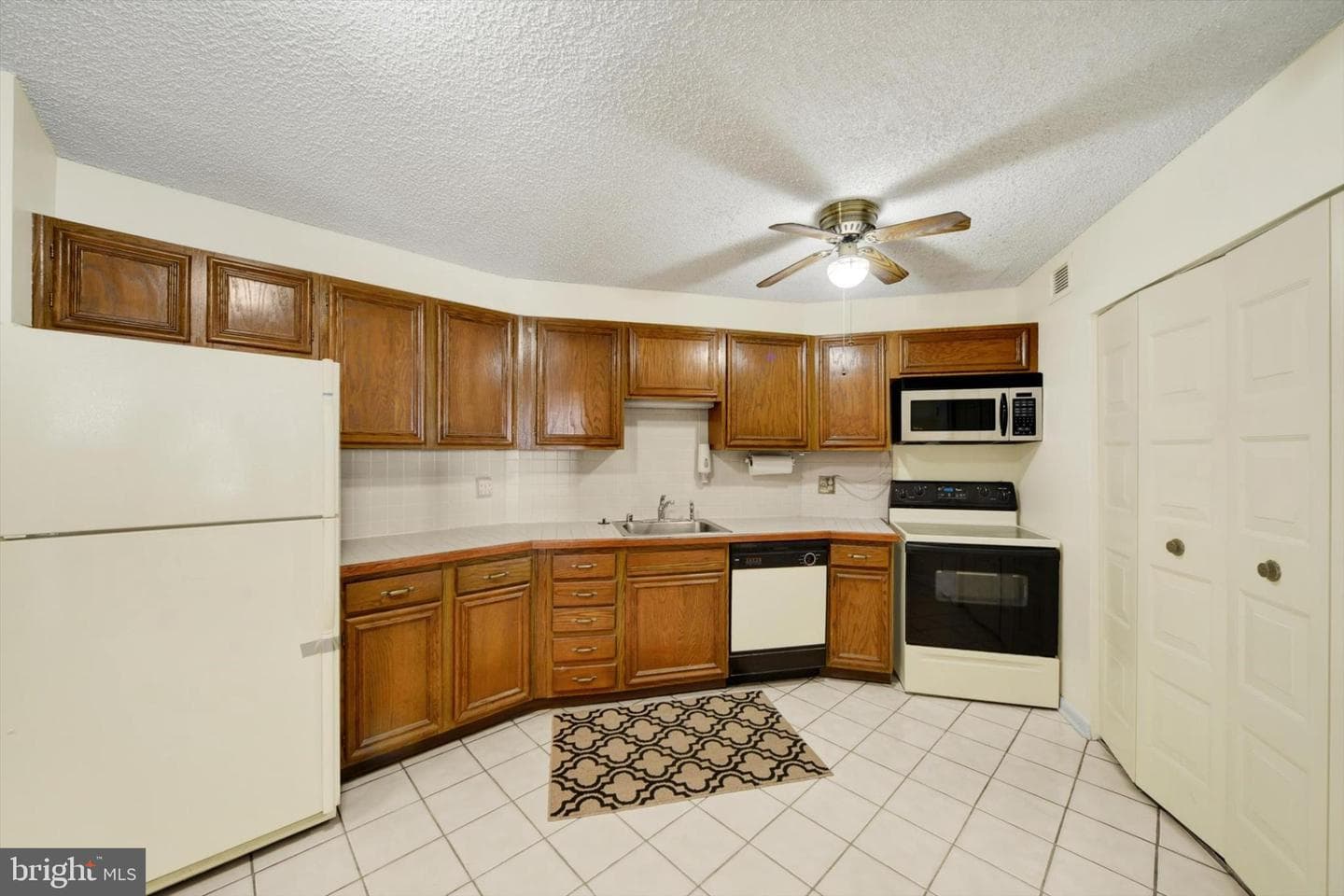 205 E Joppa Road #1604 photo 7
