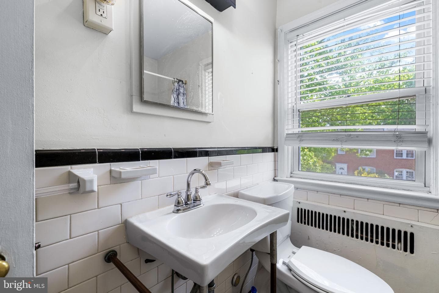 104 Westowne Road photo 25