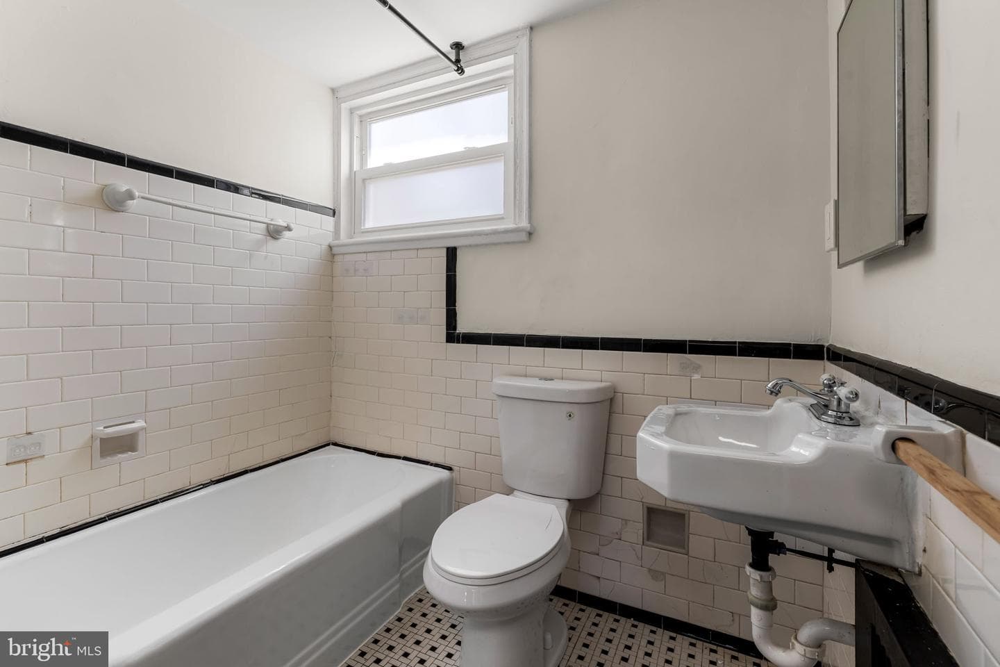 104 Westowne Road photo 33