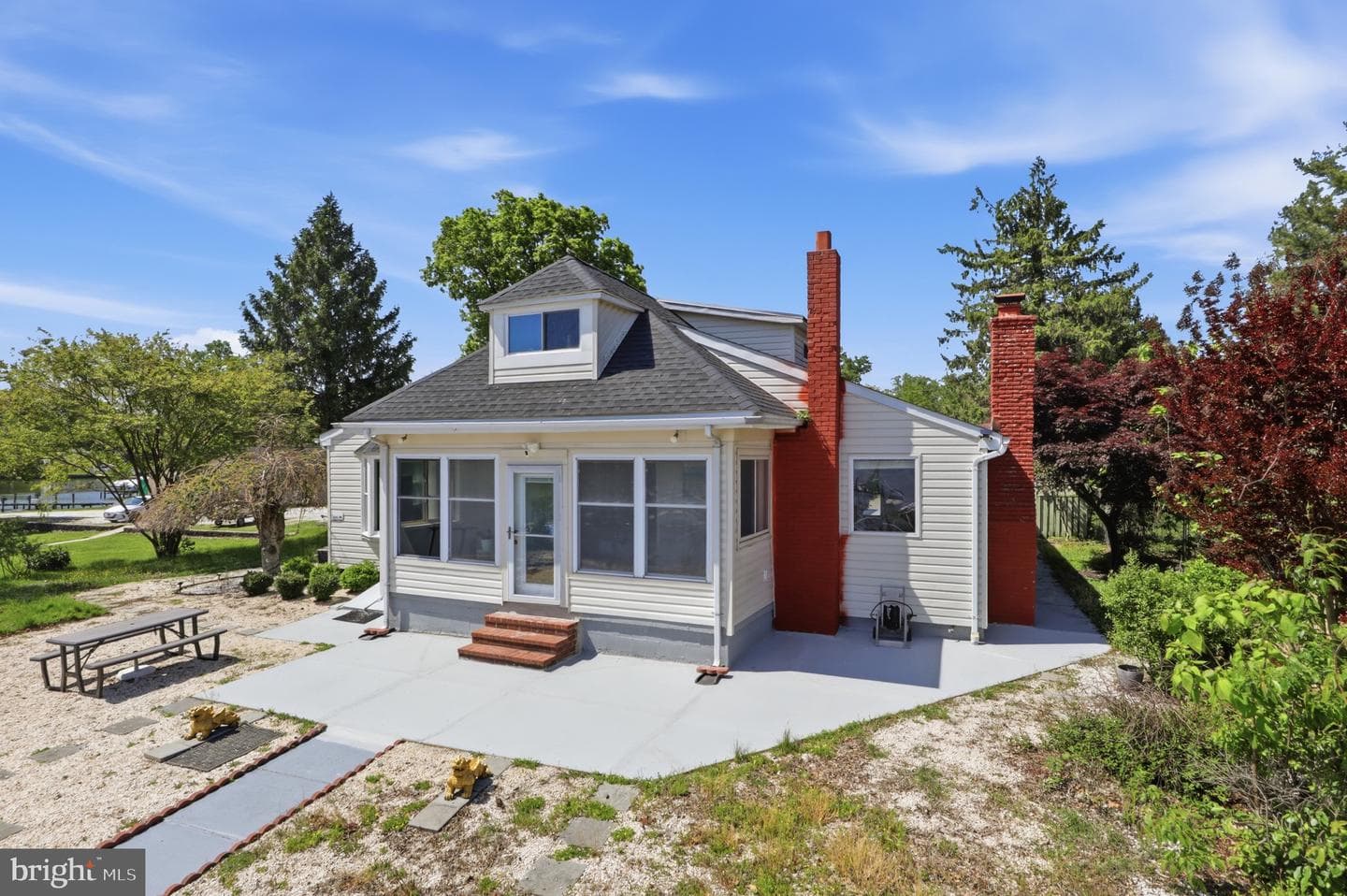 2304 Poplar photo 10