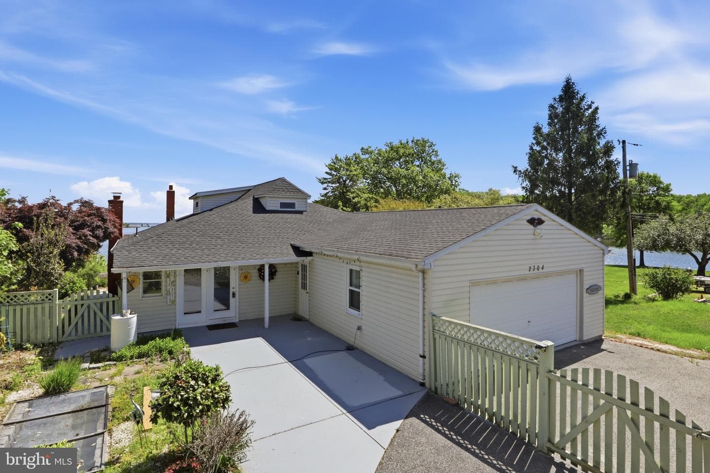 2304 Poplar photo 13