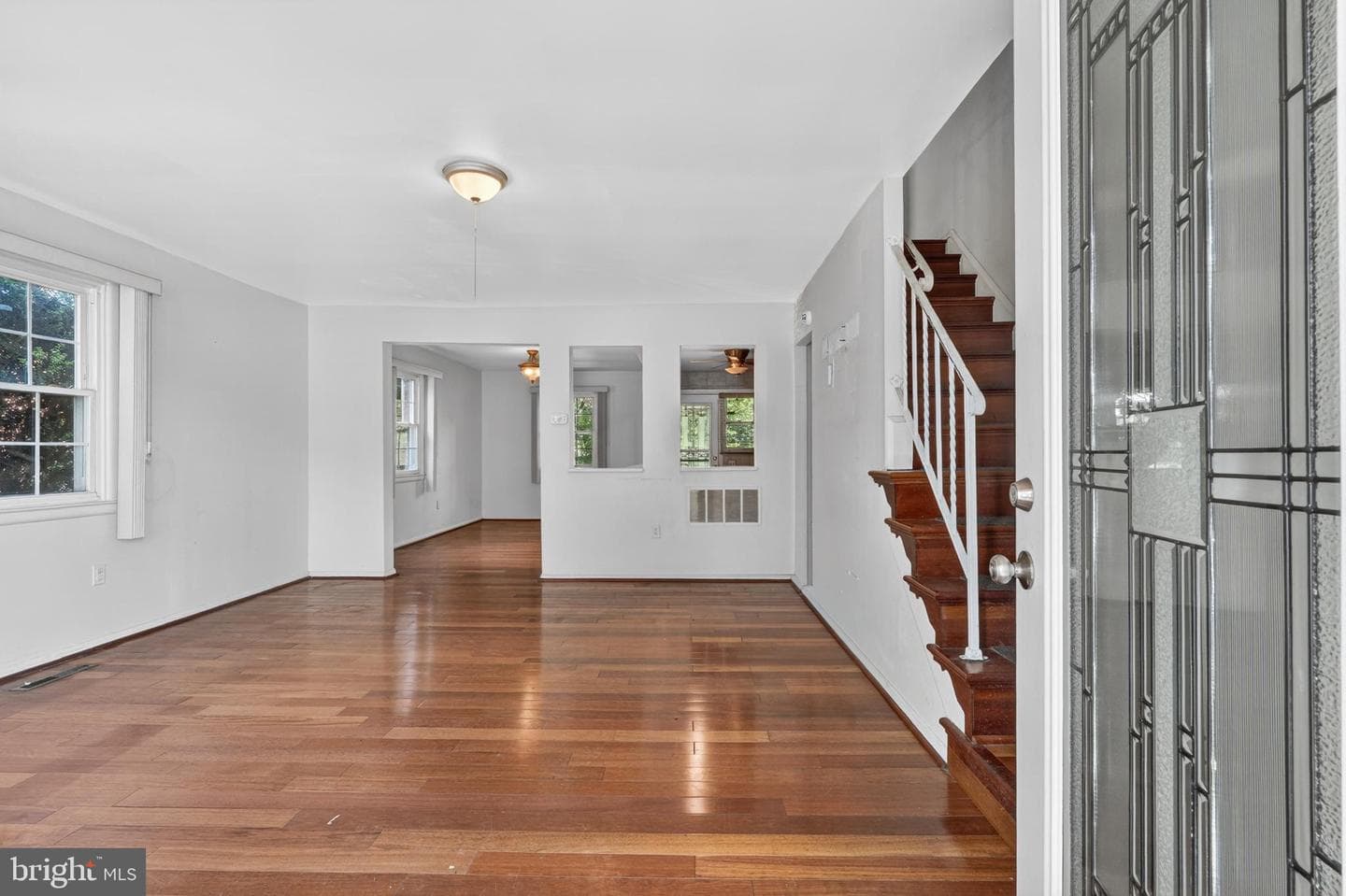 1149 Pelham Wood photo 2