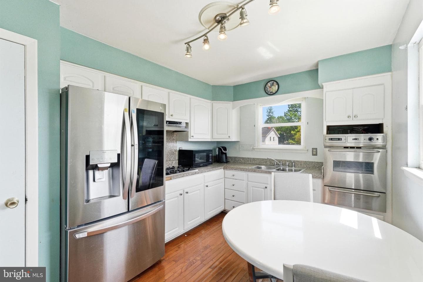 9207 Allenswood Road photo 13