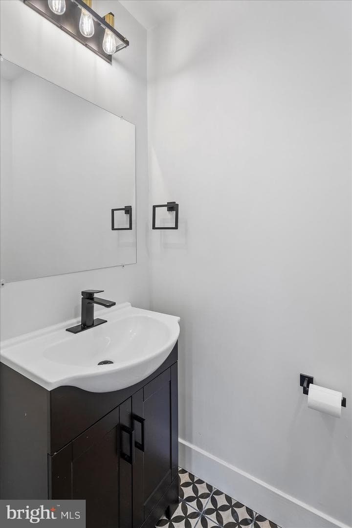 11030 Bird River Grove Road photo 24