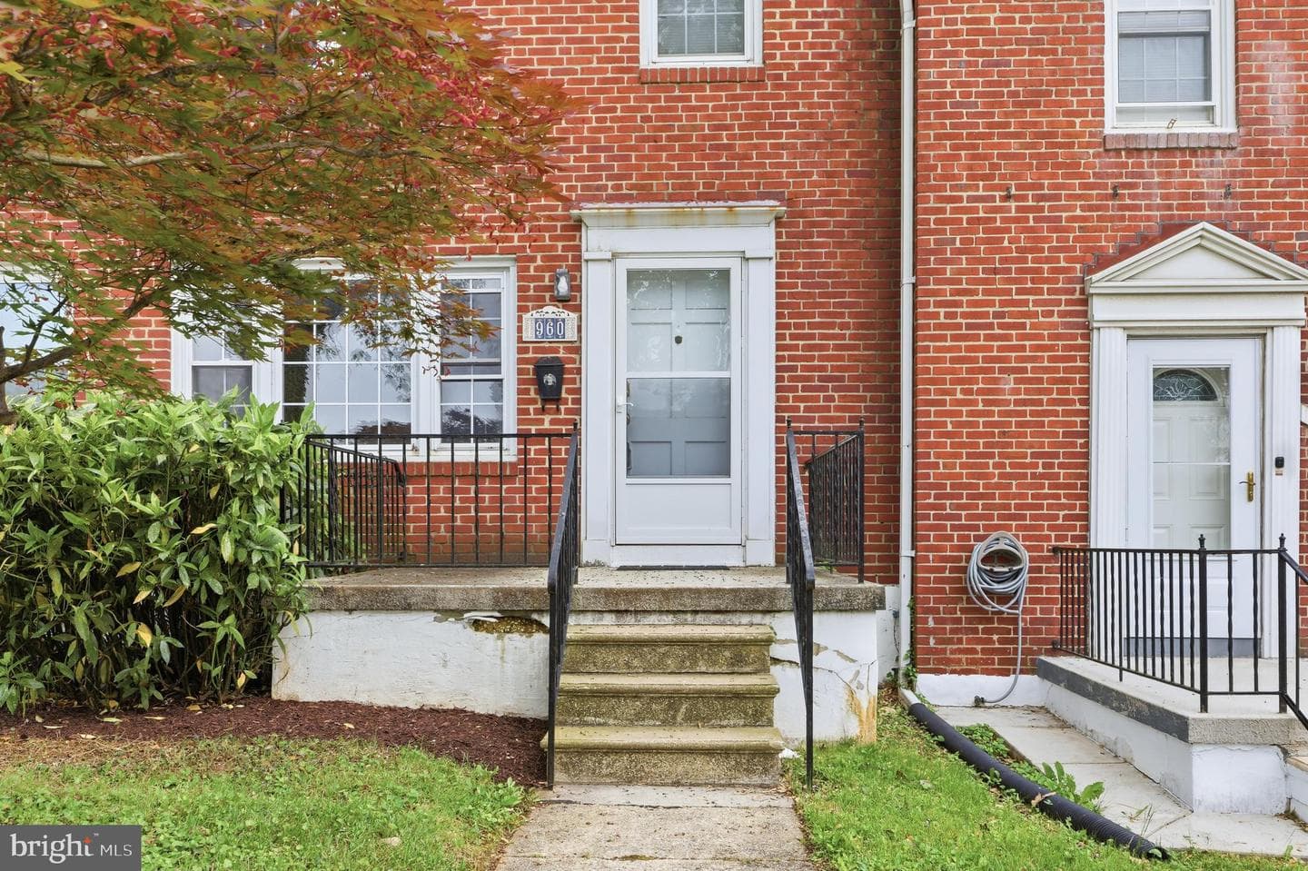 960 Fairmount Avenue photo 2