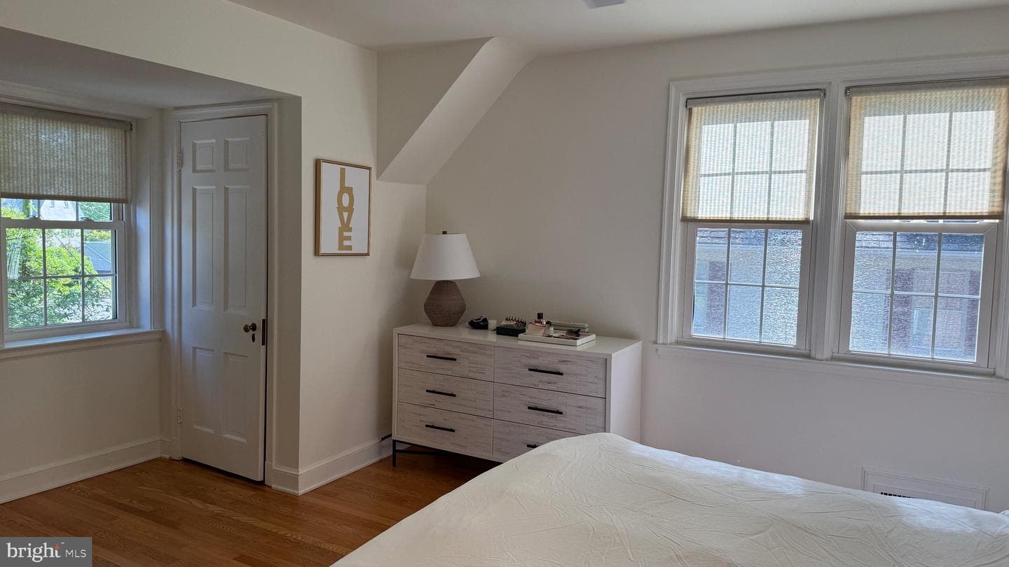 602 Kingston Road photo 16