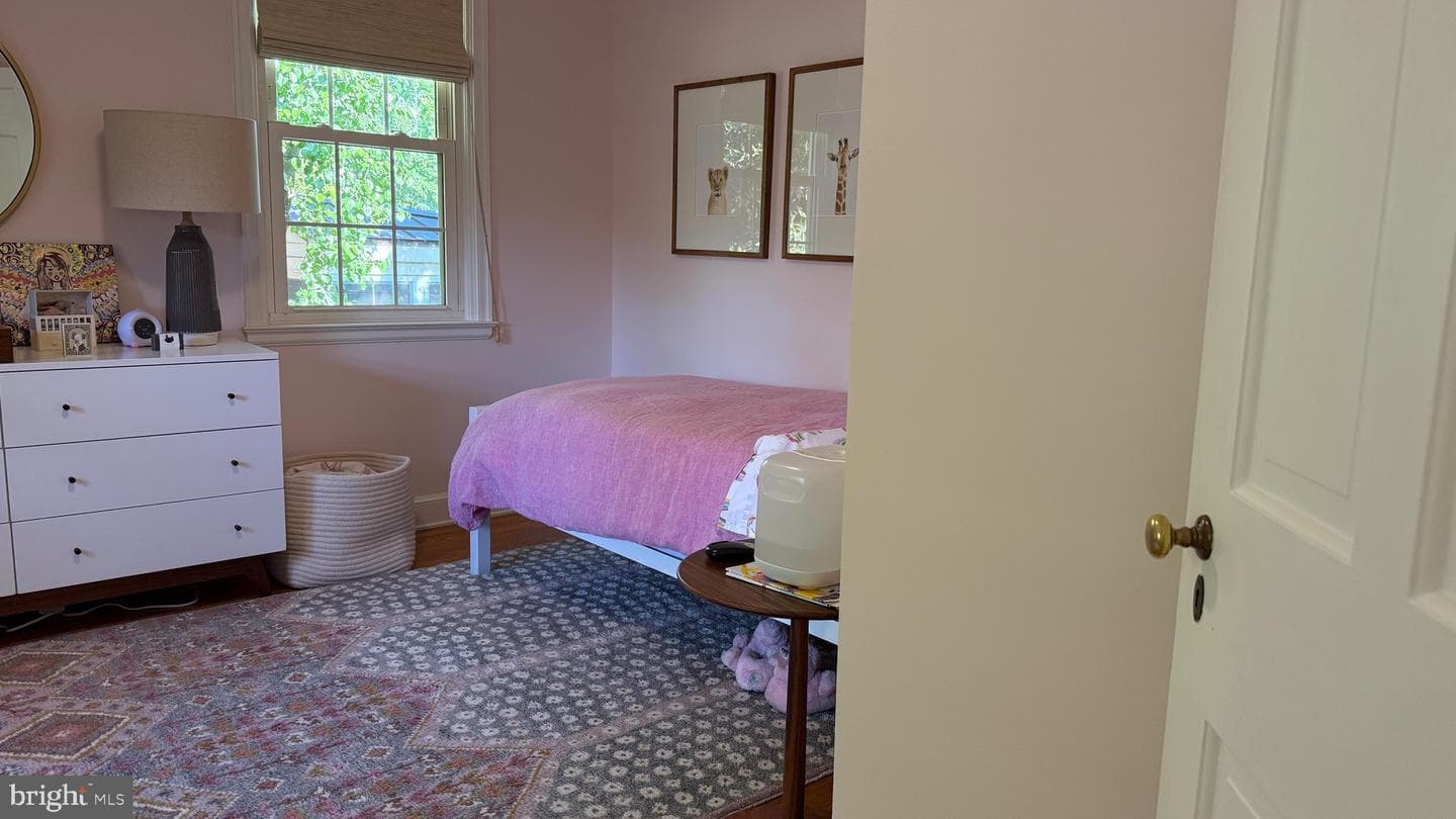 602 Kingston Road photo 19