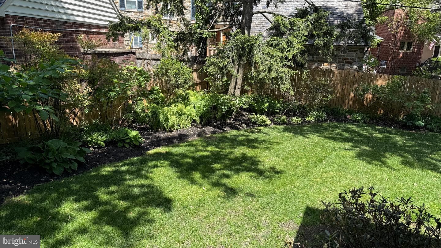 602 Kingston Road photo 22