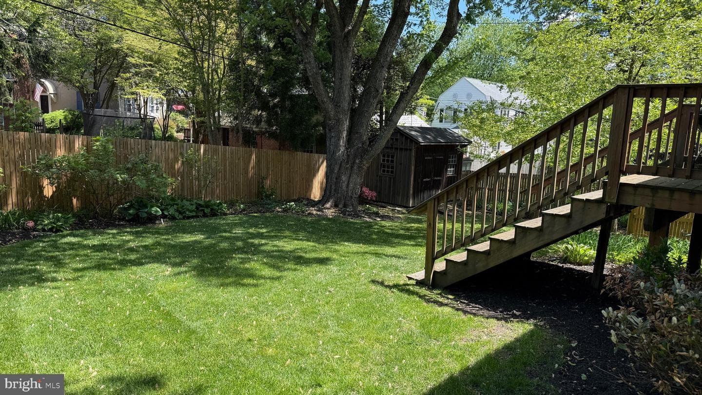 602 Kingston Road photo 24