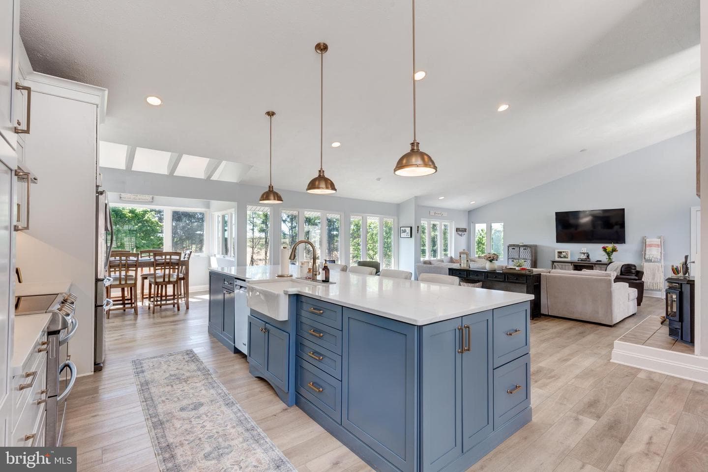 15016 Wheeler Lane photo 6