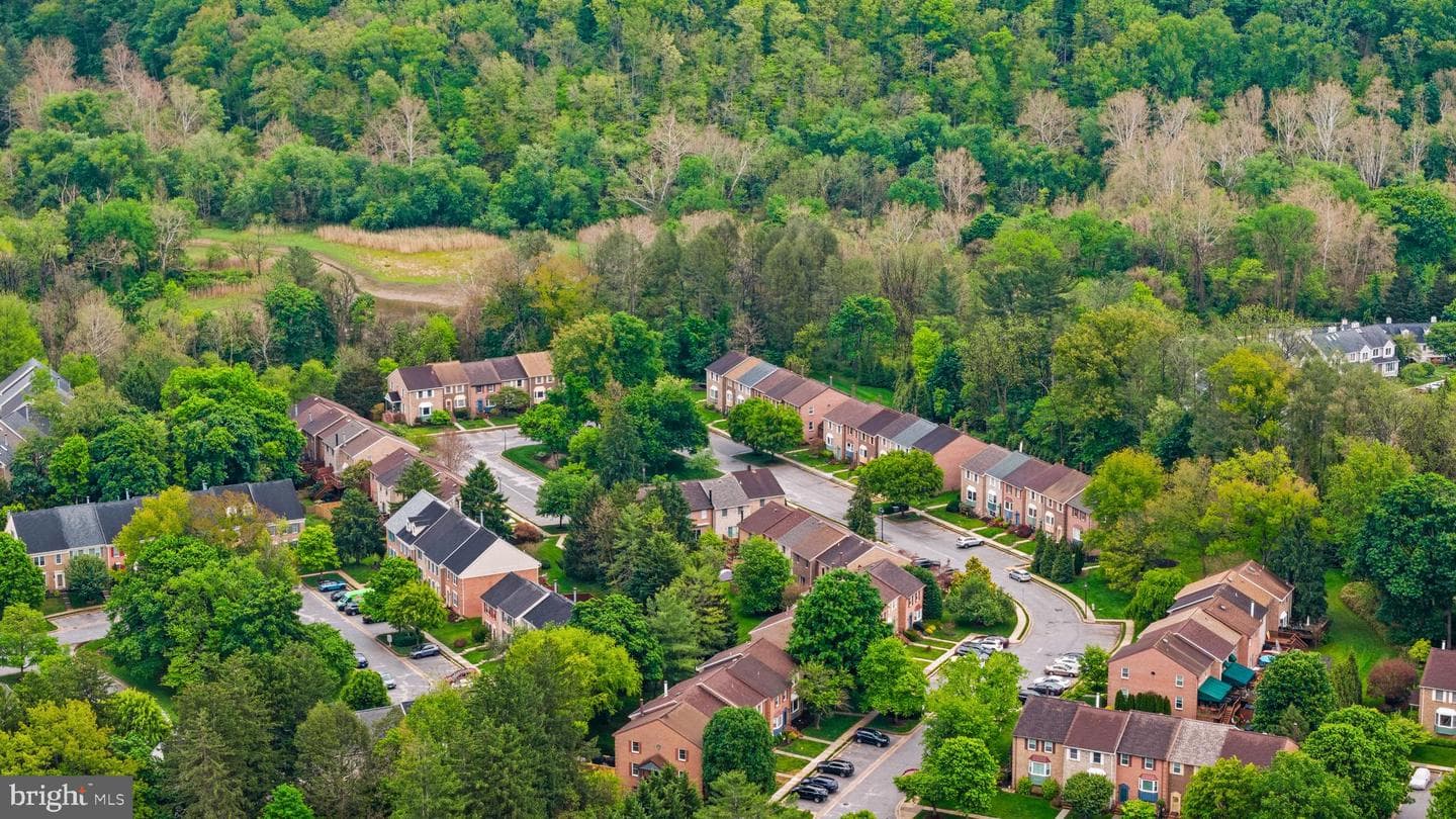 61 Cherrywood Court photo 32