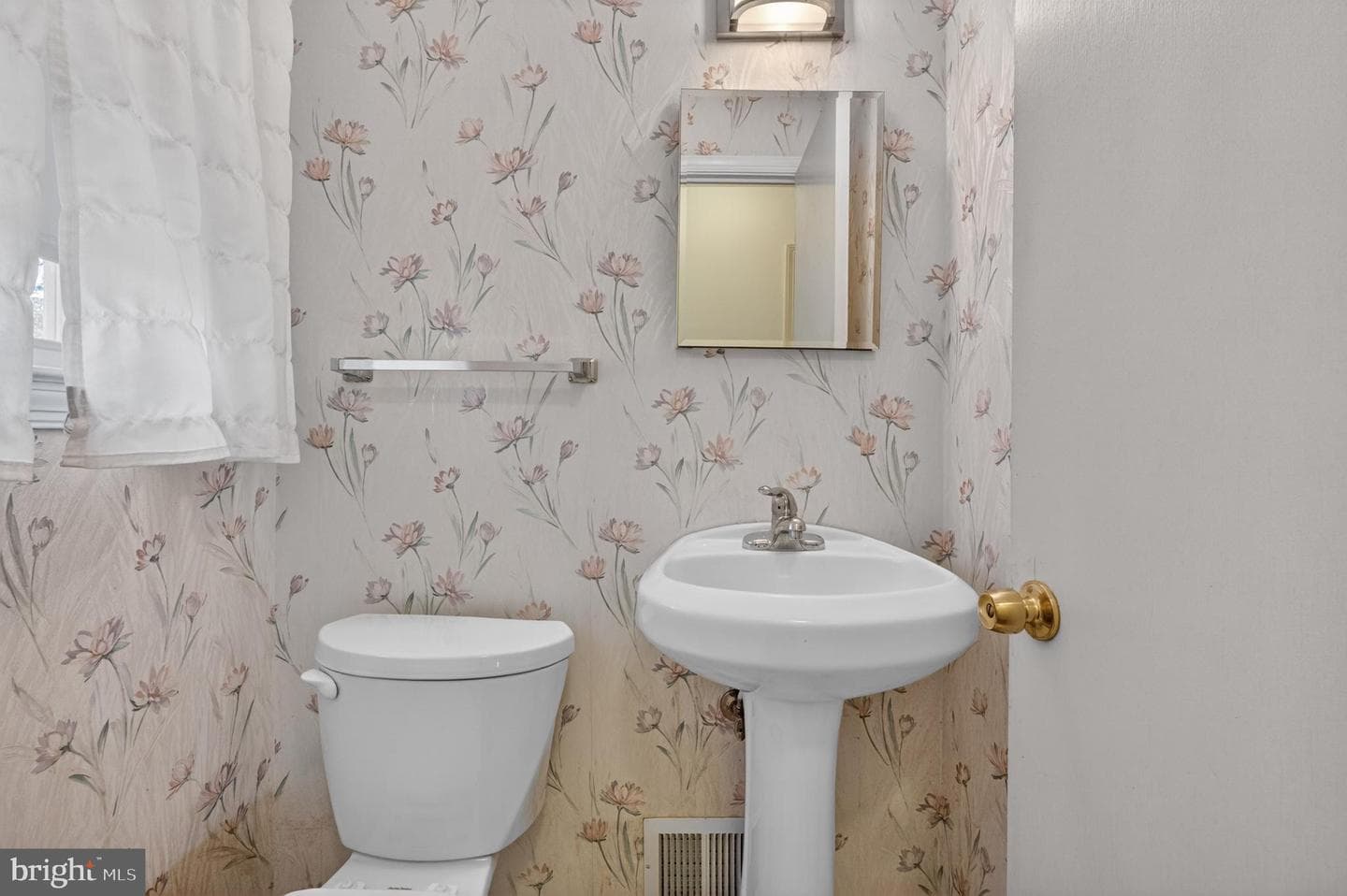112 Gorsuch photo 10