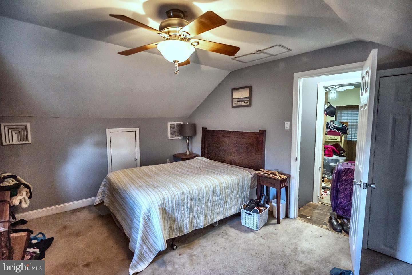 119 Leslie Avenue photo 15