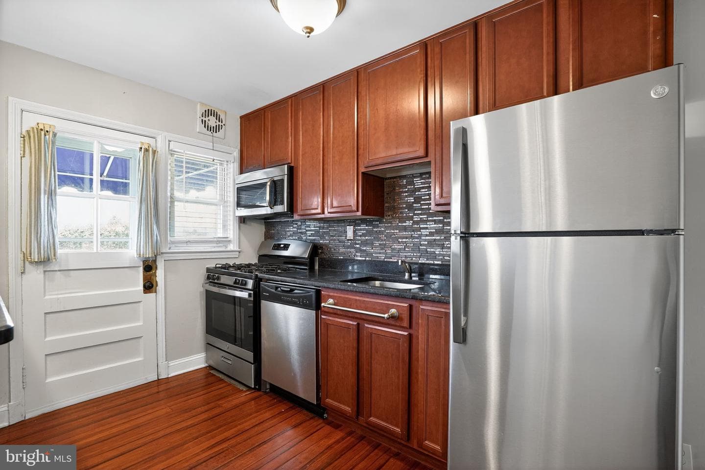 1864 Yakona Road photo 11