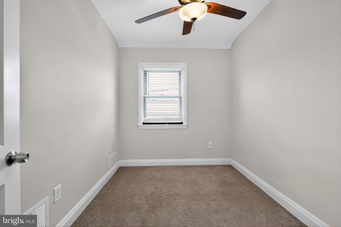 1864 Yakona Road photo 8