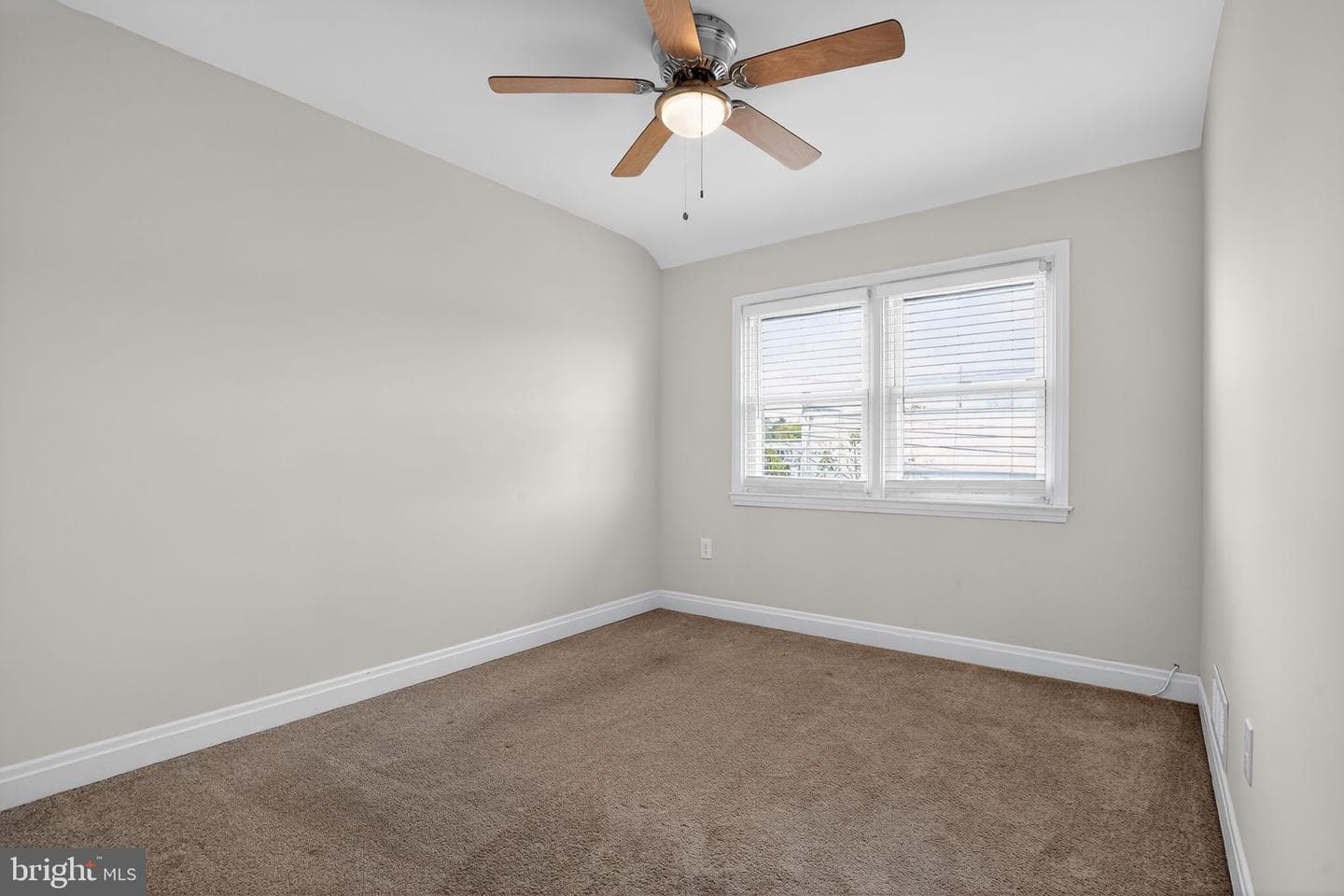 1864 Yakona Road photo 9