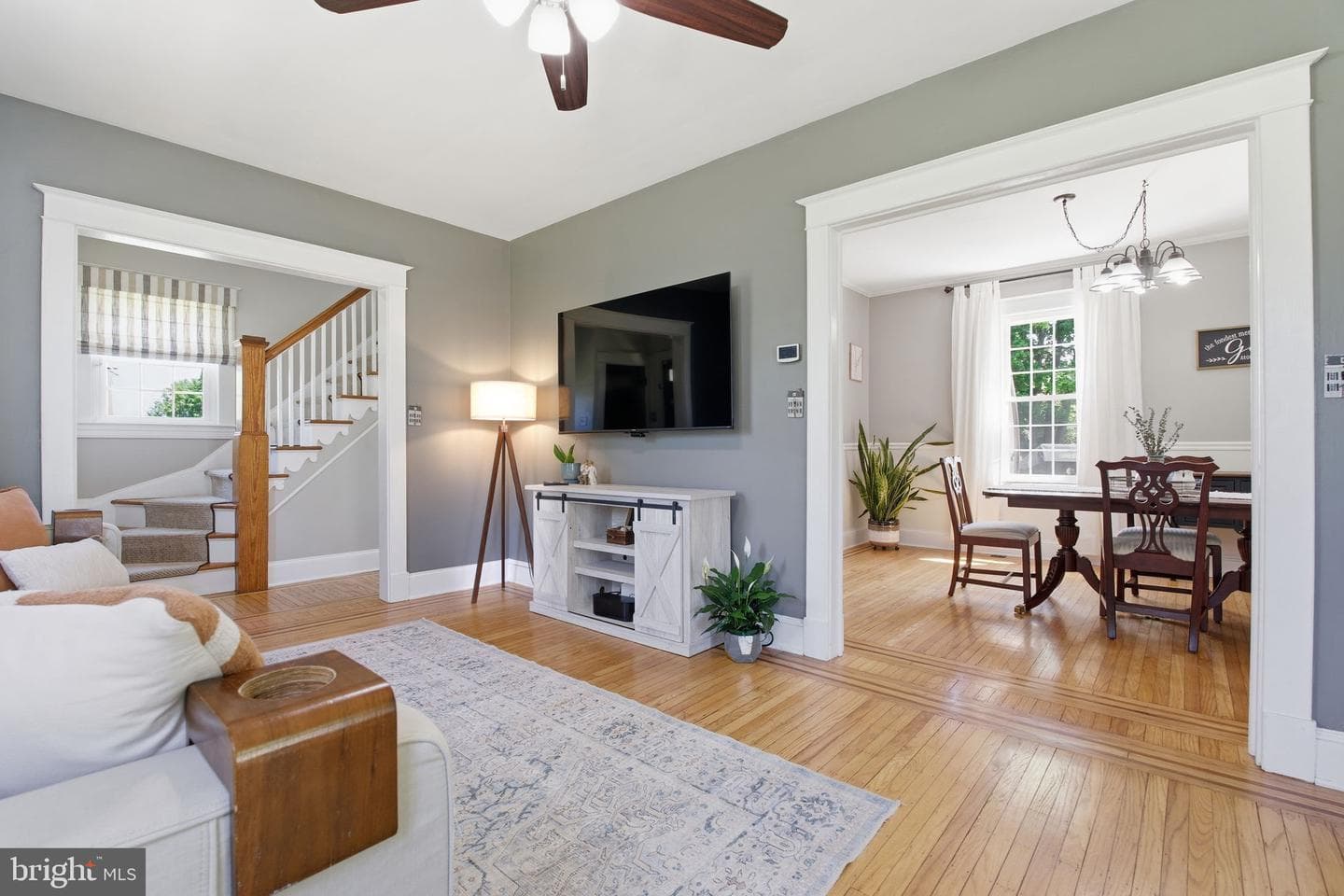 19 Timber Grove Road photo 3