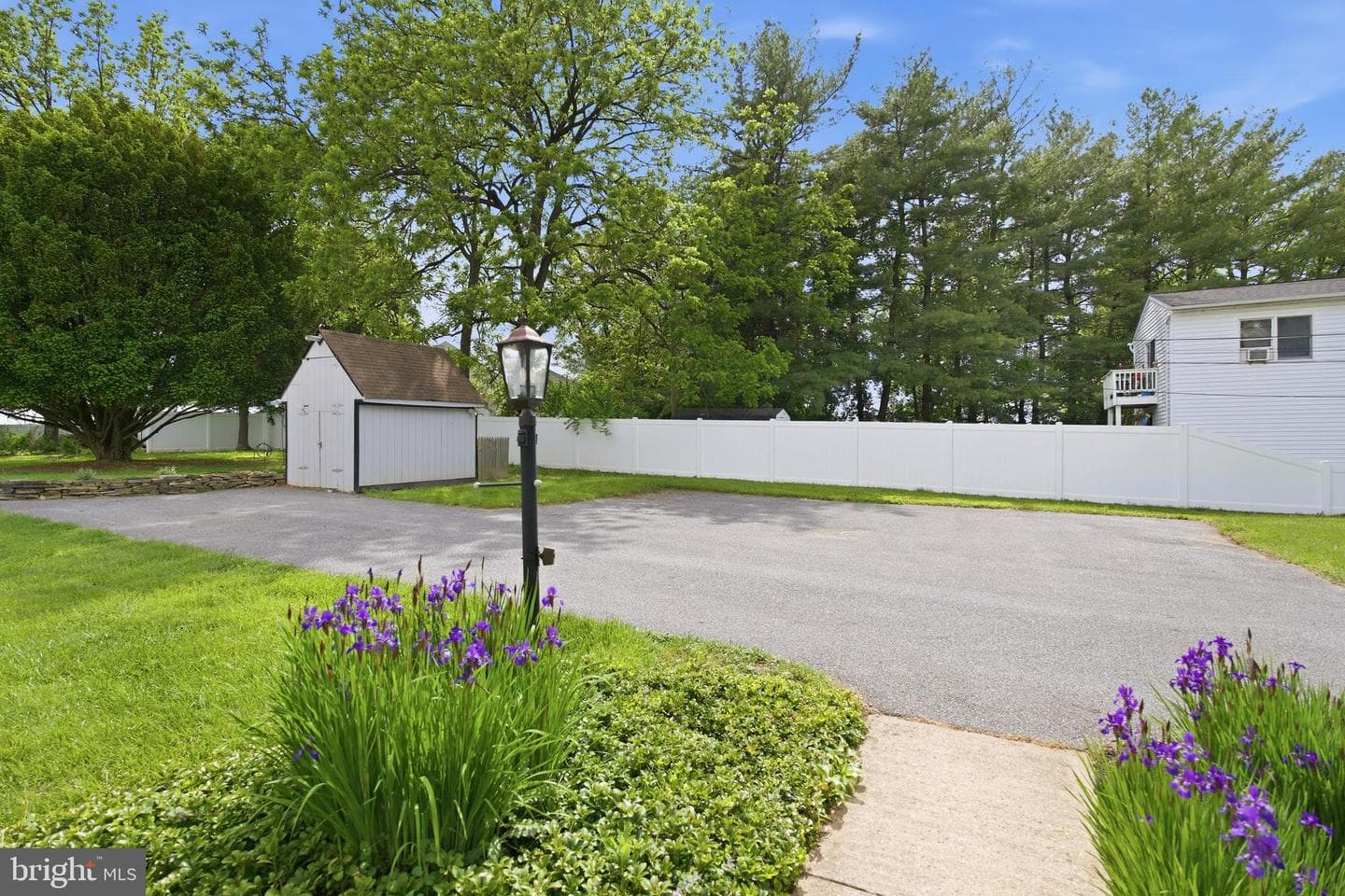 19 Timber Grove Road photo 31