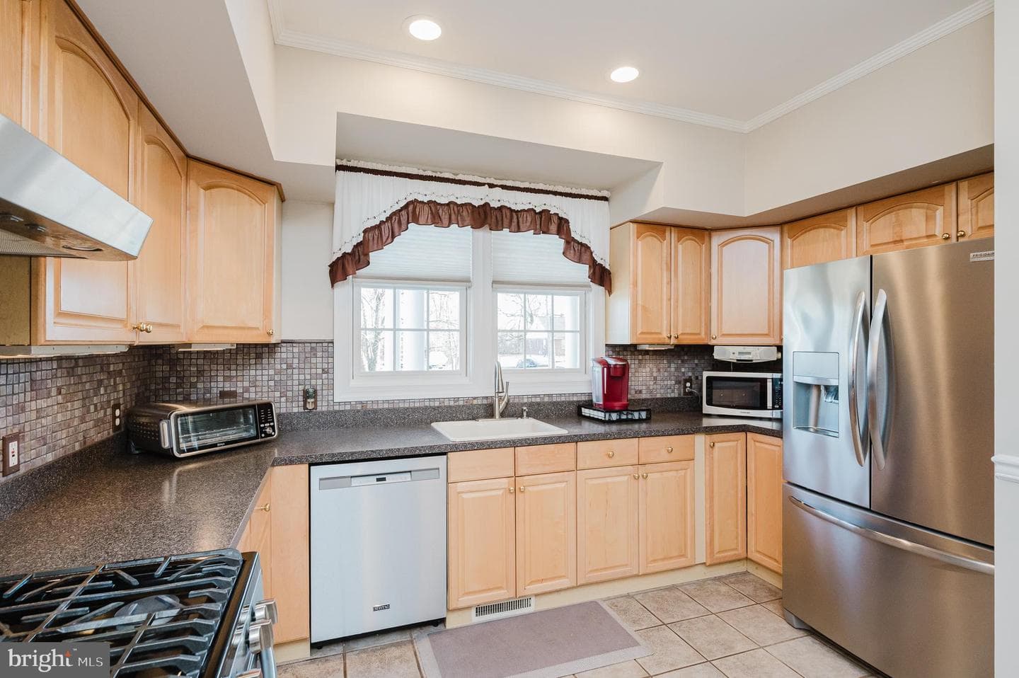 11604 Jerome Avenue photo 32