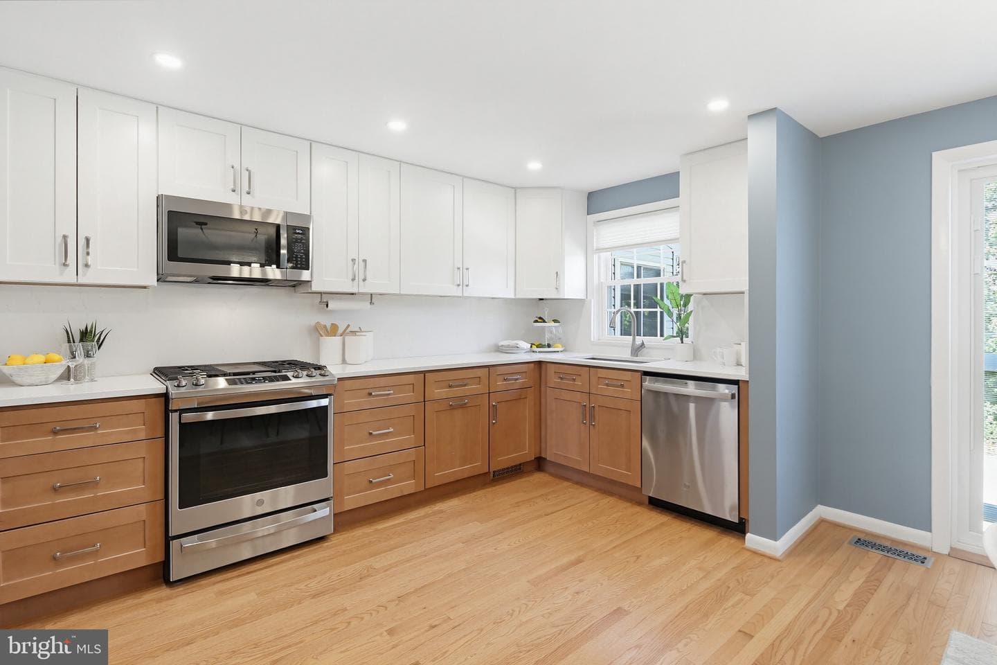 1163 Linden Avenue photo 11