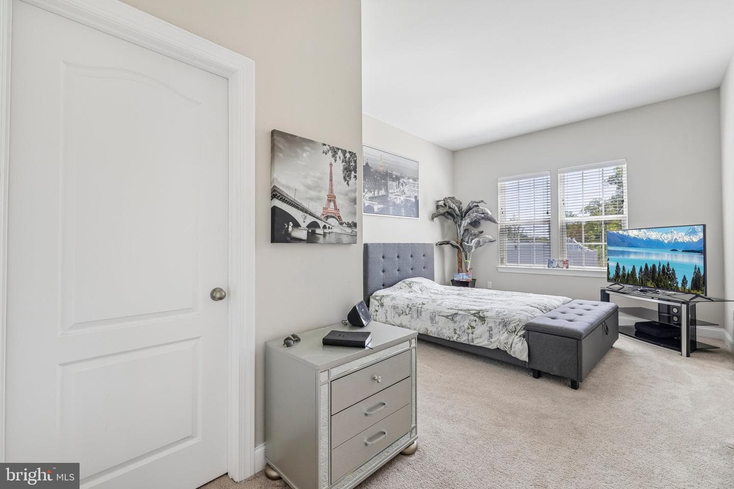 6517 Totteridge photo 24