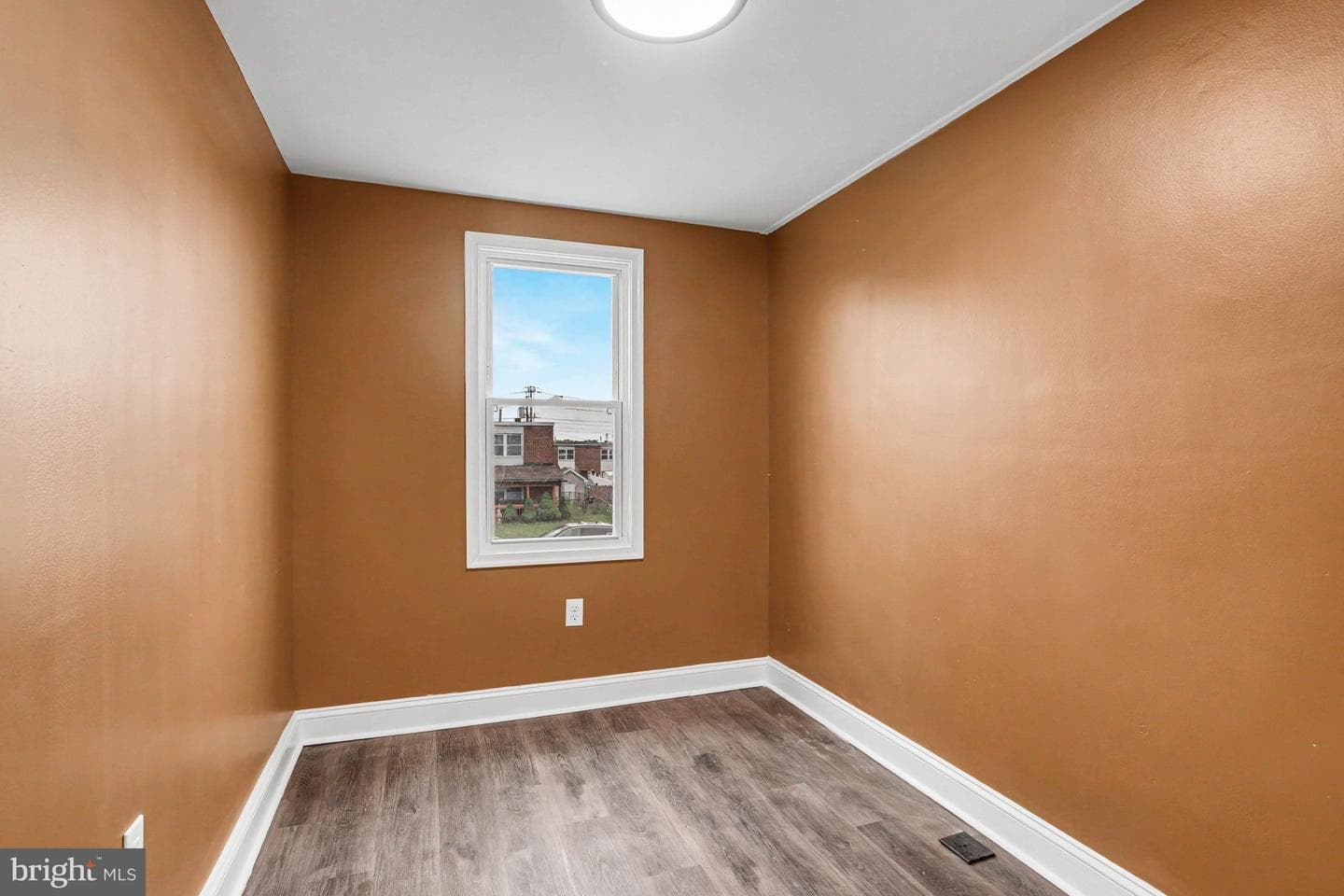 7945 Eastdale Road photo 19