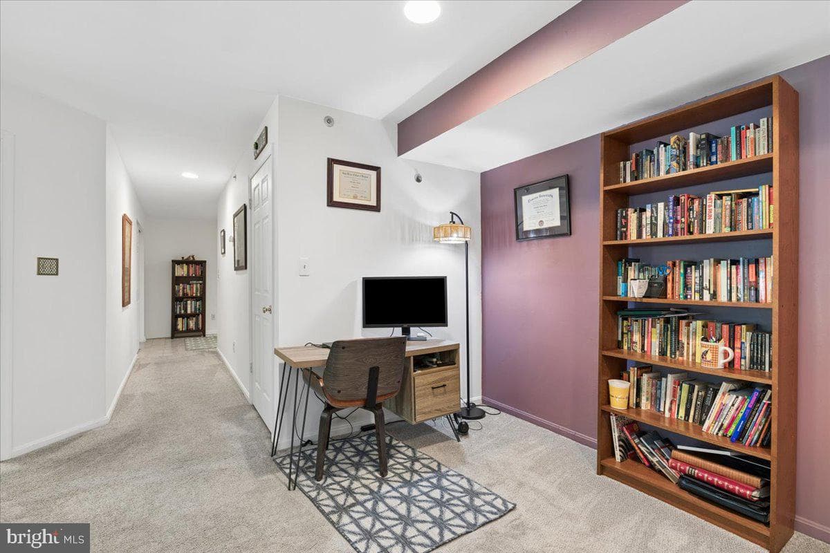 402 Rockfleet Road #102 photo 12