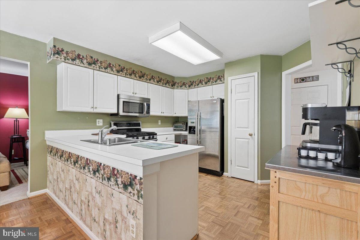 402 Rockfleet Road #102 photo 15