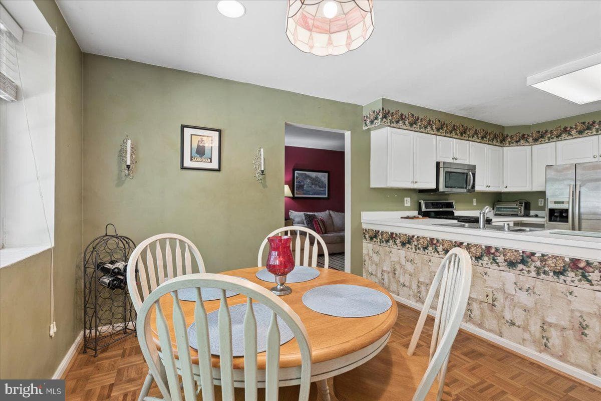 402 Rockfleet Road #102 photo 17