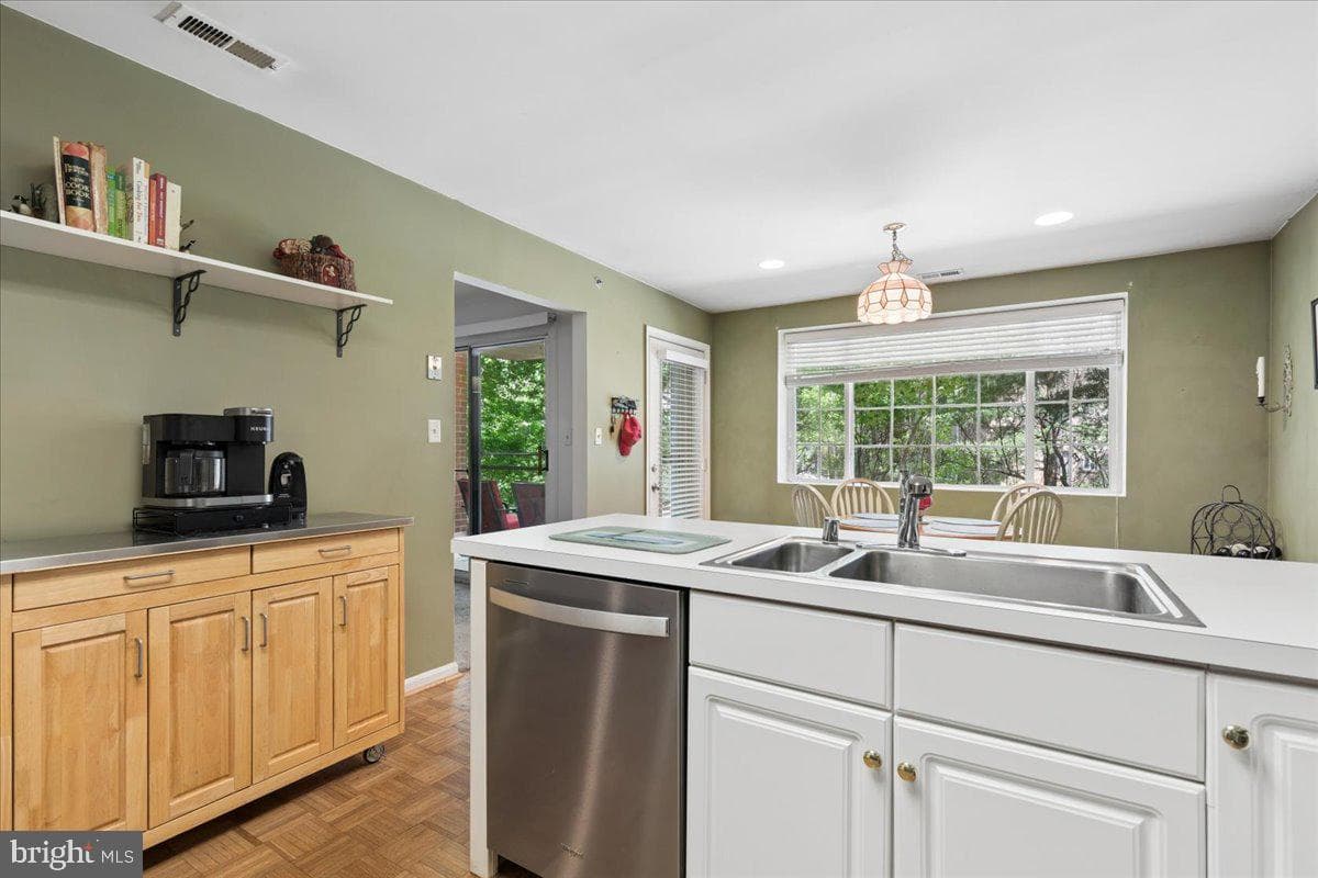 402 Rockfleet Road #102 photo 21
