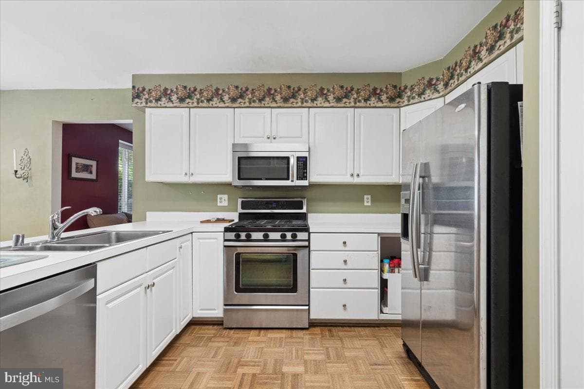 402 Rockfleet Road #102 photo 22