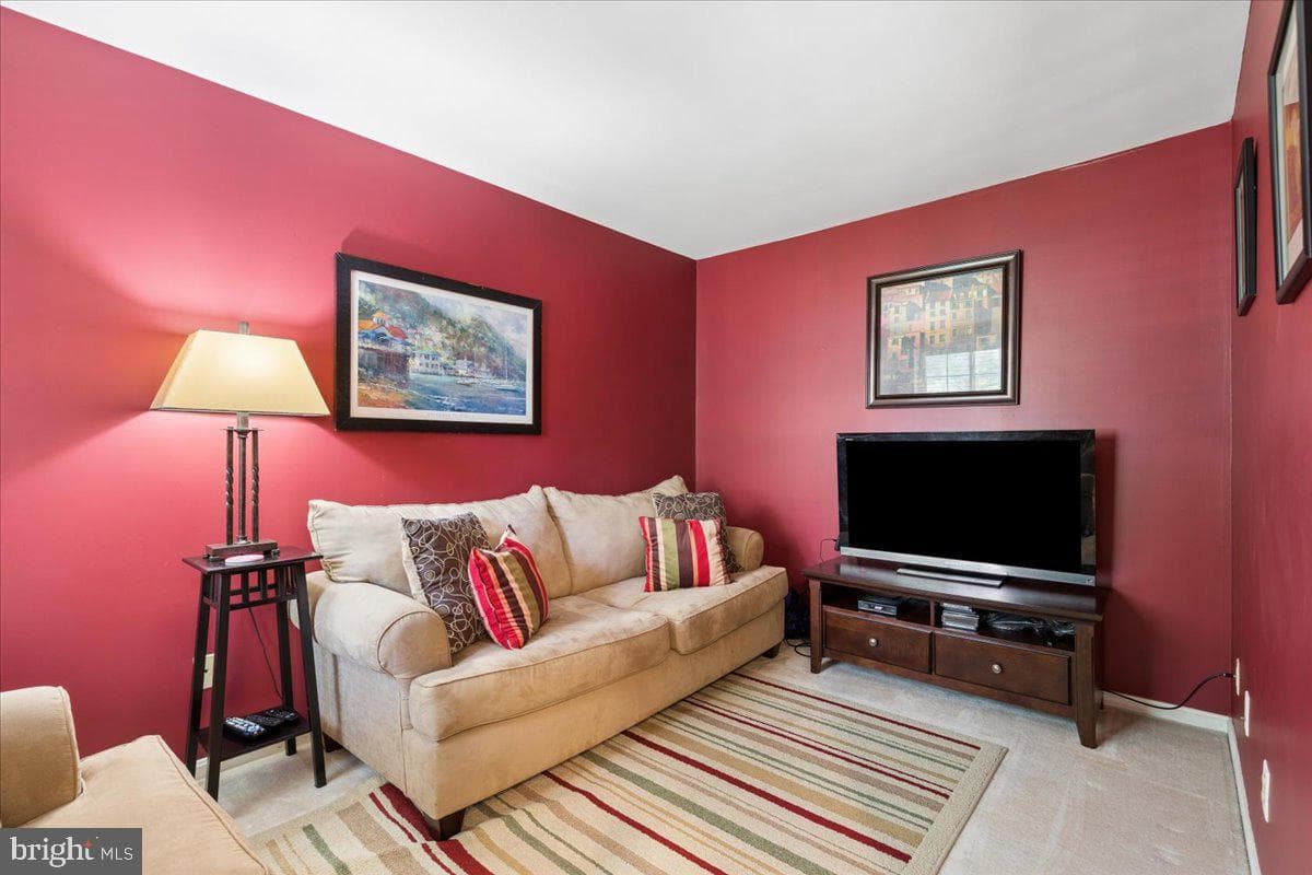 402 Rockfleet Road #102 photo 24