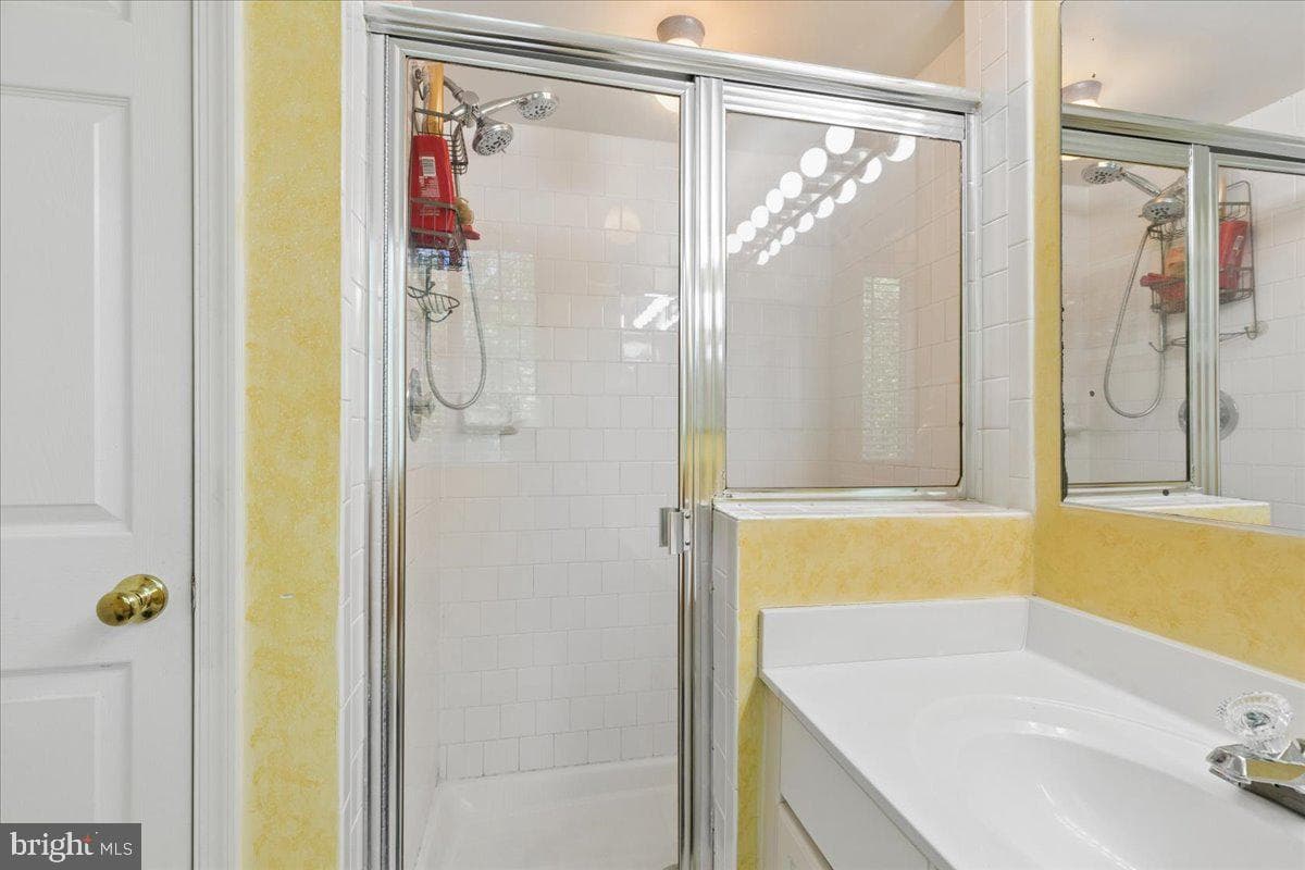 402 Rockfleet Road #102 photo 33