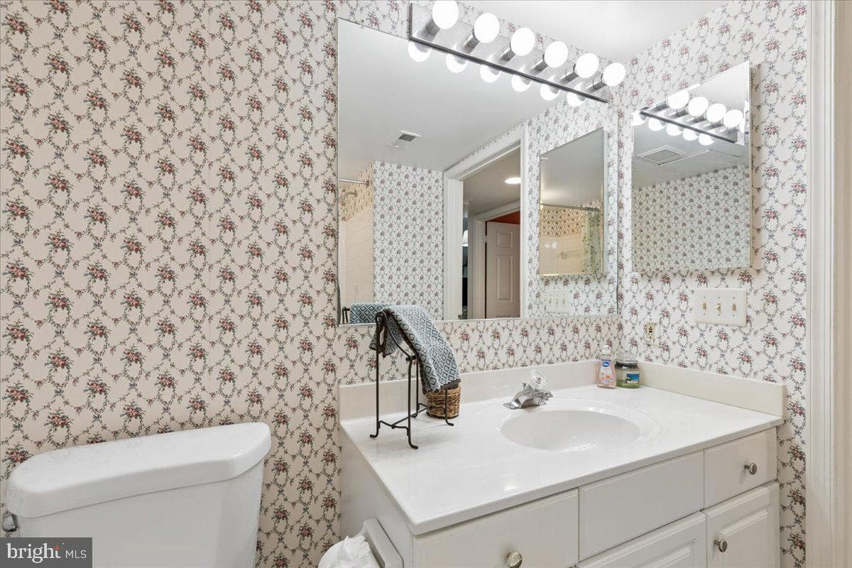 402 Rockfleet Road #102 photo 40