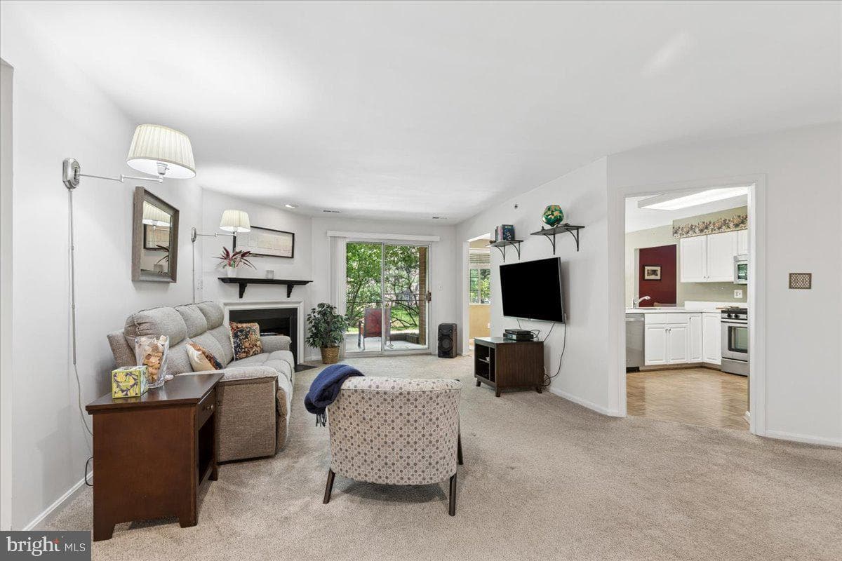402 Rockfleet Road #102 photo 9