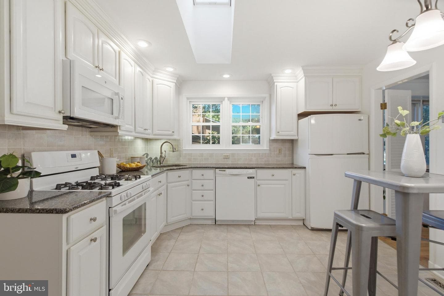 220 Solway Road photo 10
