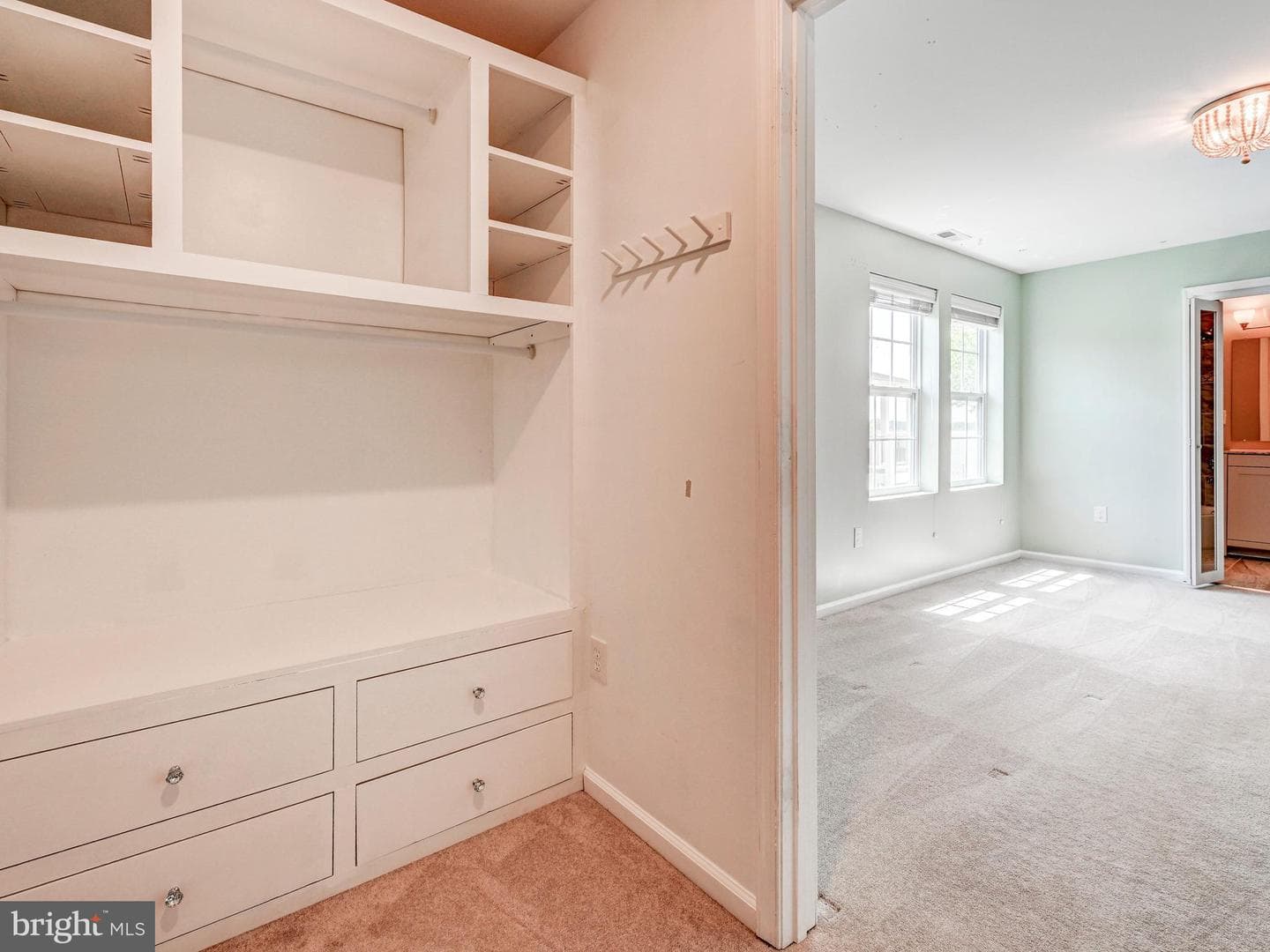 13206 Cherwin Avenue photo 30