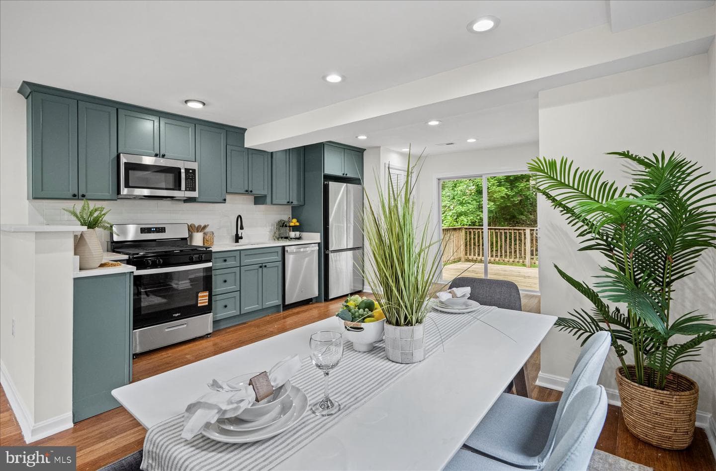 741 Leafydale Ter photo 24